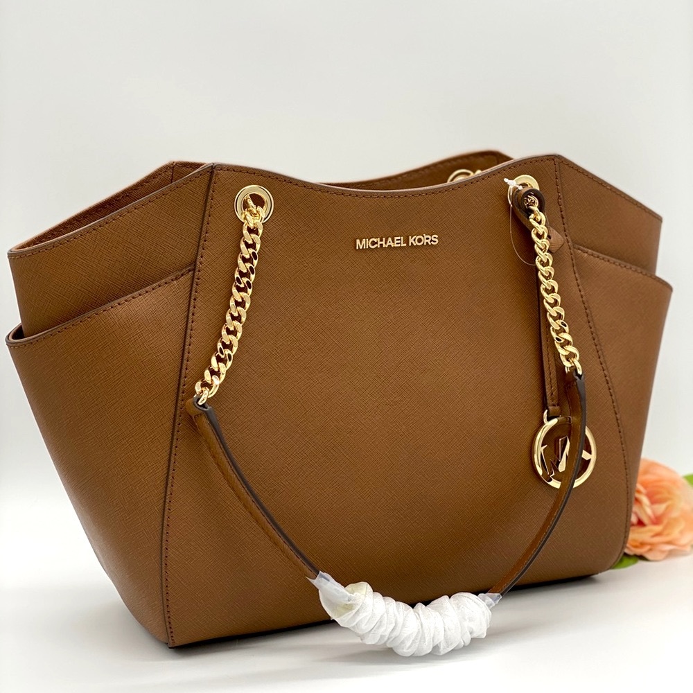MICHAEL KORS LG CHAIN SHOULDER TOTE  LUGGAGE - Picture 2 of 16